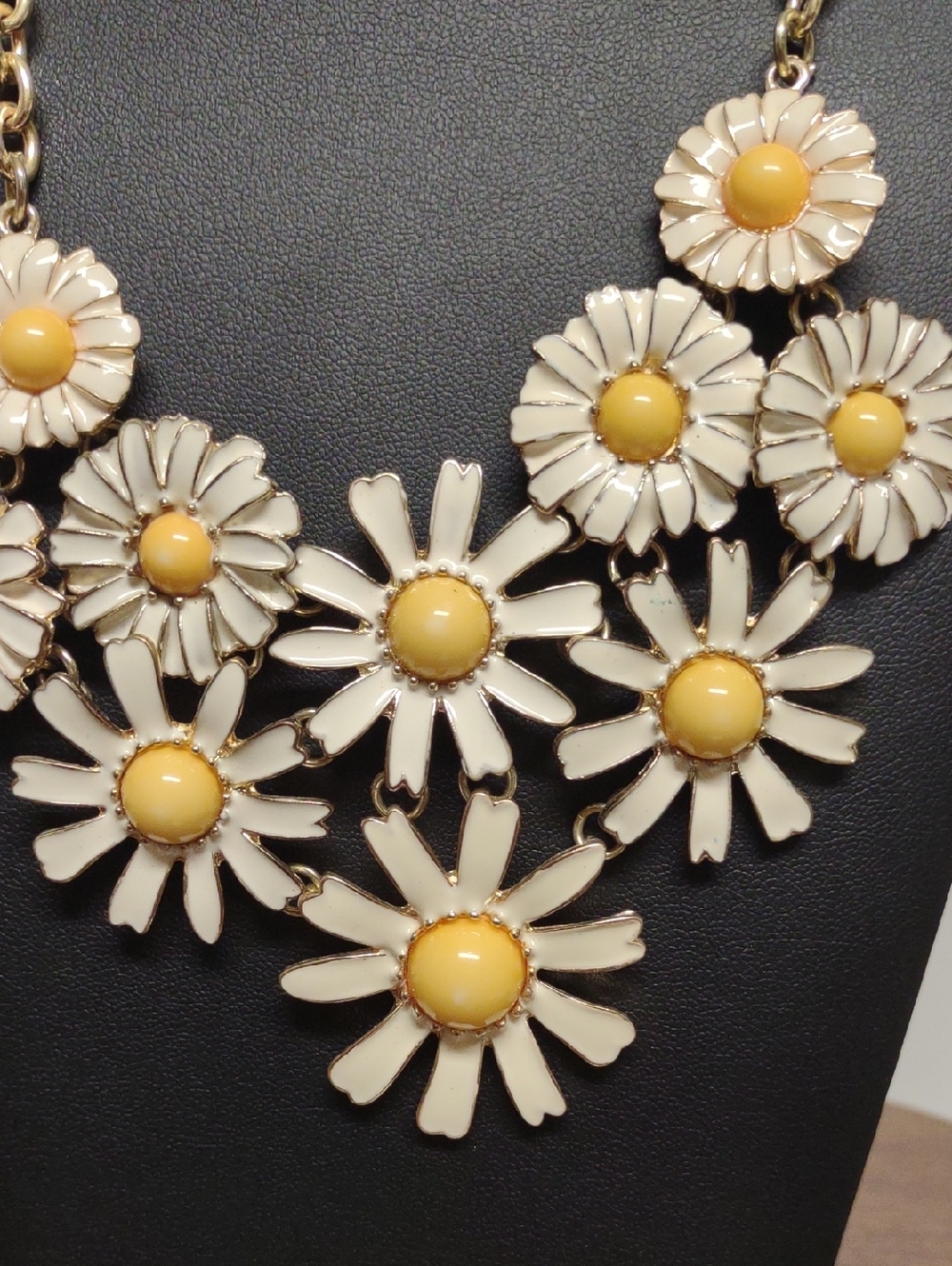 Daisy Floral Statement Necklace - Cream & Yellow Enamel Daisy Design - Picture 3 of 4